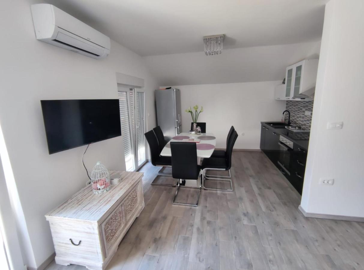 Apartmani Vuckovic 沃迪切 外观 照片